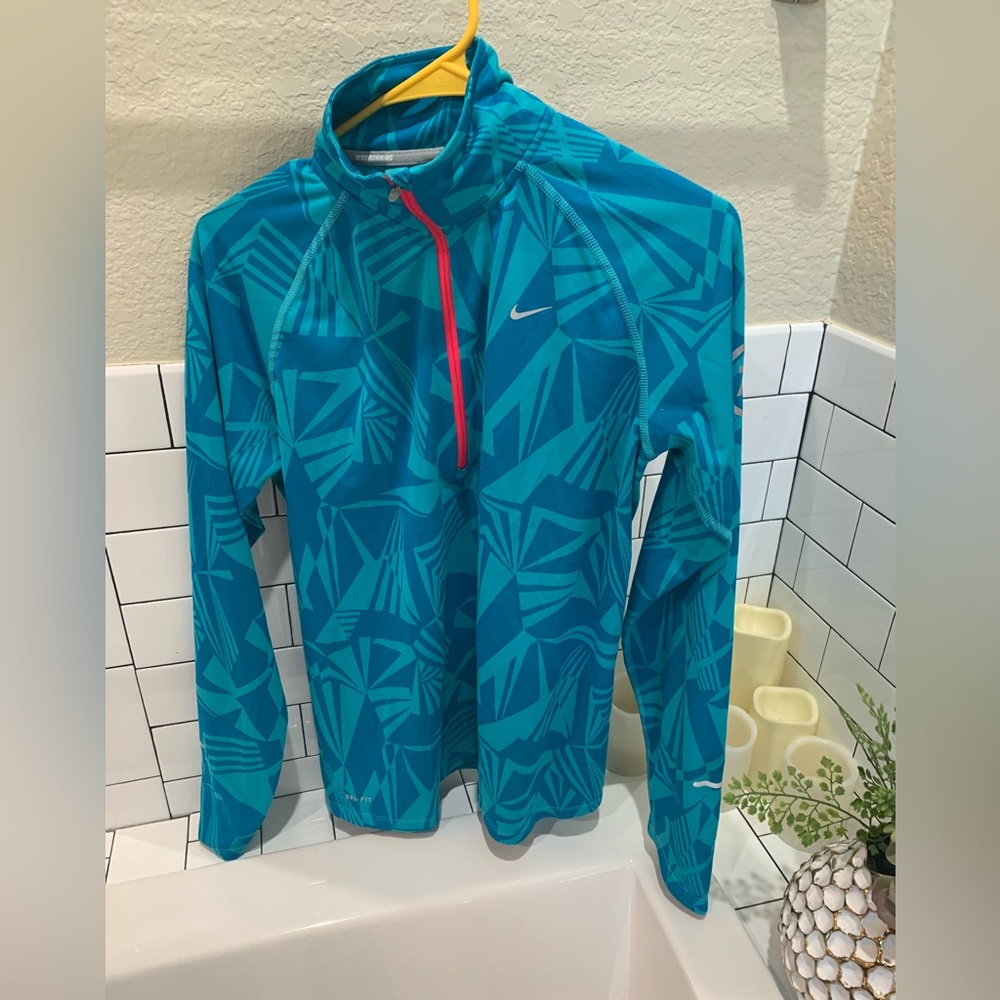 Womens Nike running 3/4 pullover